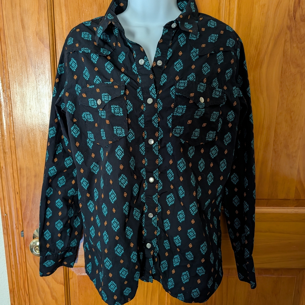 Wrangler Black and Blue Button Down Shirt